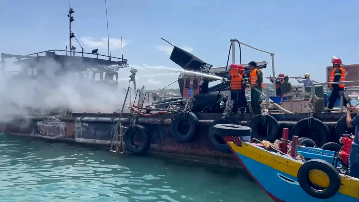 BĐBP tỉnh L&acirc;m Đồng: C&ugrave;ng ngư d&acirc;n quyết liệt chống khai th&aacute;c IUU- Ảnh 2.