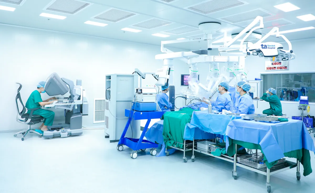 Duy nhất tại Việt Nam: Bệnh viện T&acirc;m Anh sở hữu 2 si&ecirc;u robot Da Vinci Xi thế hệ mới- Ảnh 2.