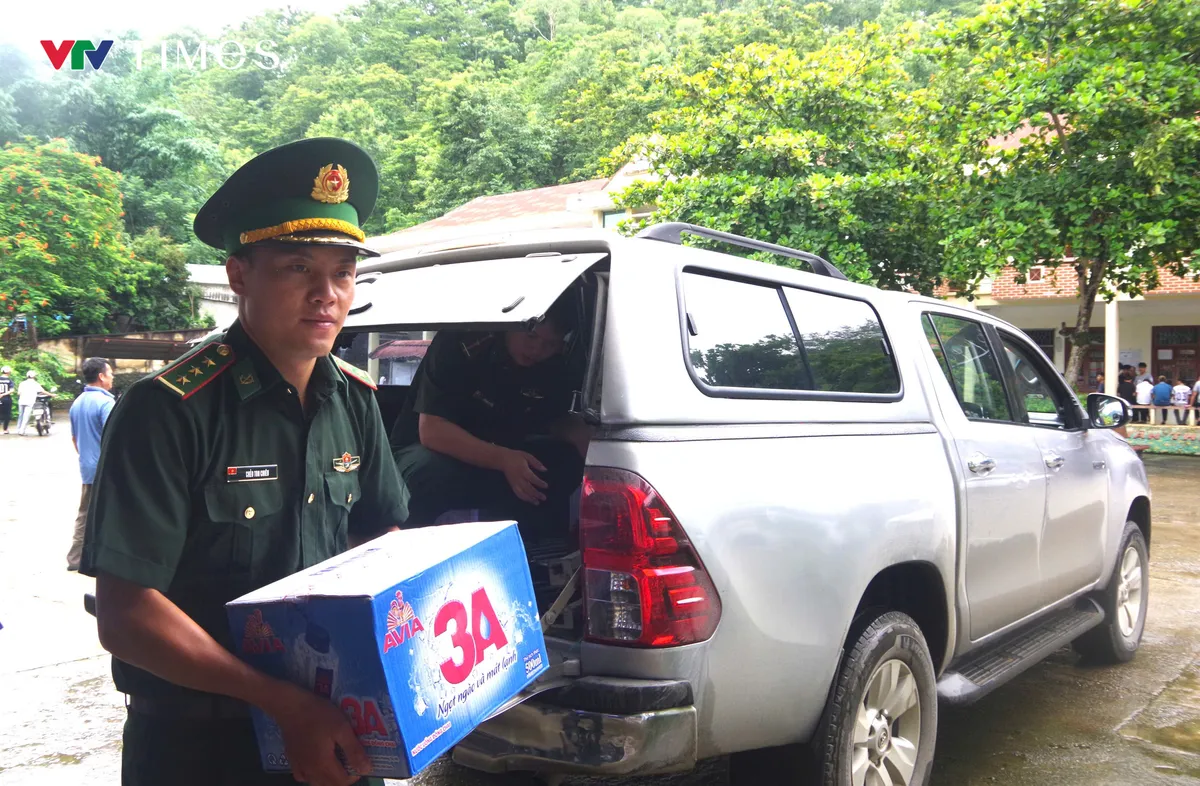 Lai Châu: Người lính quân hàm xanh và hành trình tiếp sức sĩ tử vùng biên - Ảnh 5.