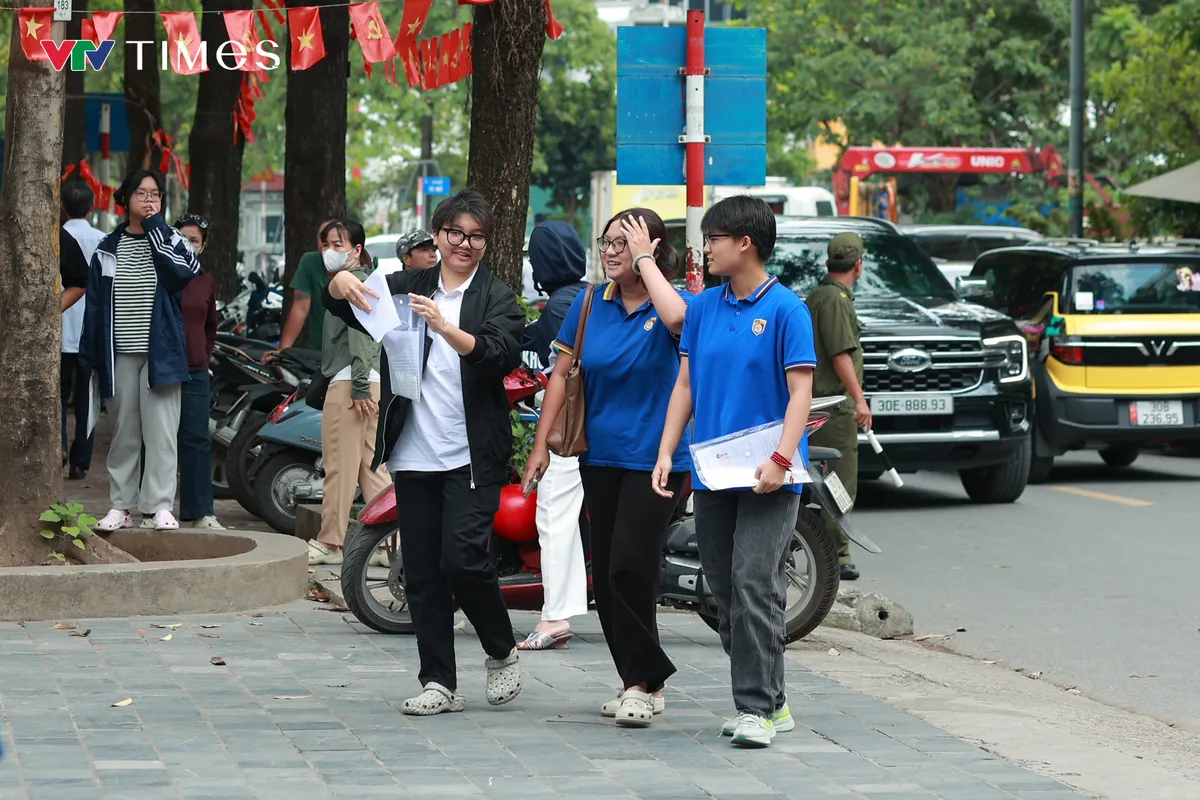 Hoàn tất thủ tục dự thi tốt nghiệp THPT 2026, thí sinh cả nước sẵn sàng 'vượt vũ môn' - Ảnh 5.