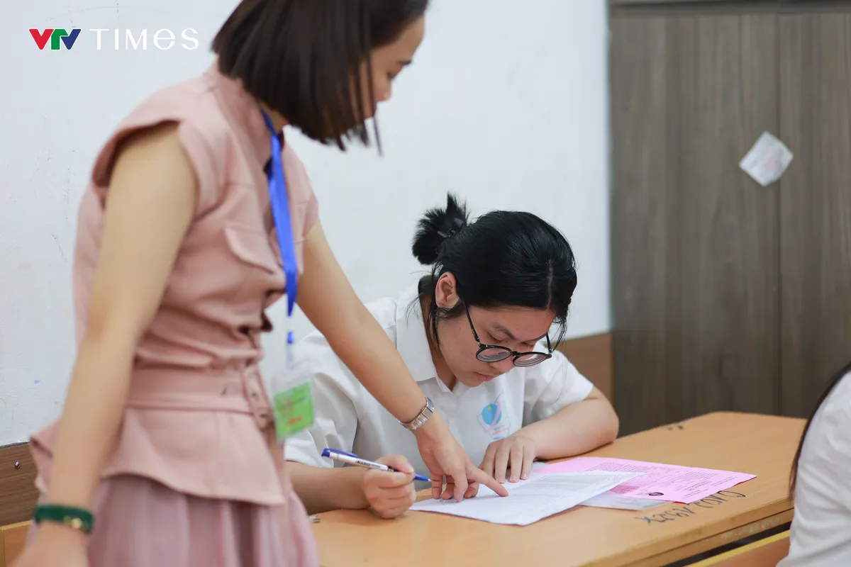 Hoàn tất thủ tục dự thi tốt nghiệp THPT 2026, thí sinh cả nước sẵn sàng 'vượt vũ môn' - Ảnh 9.