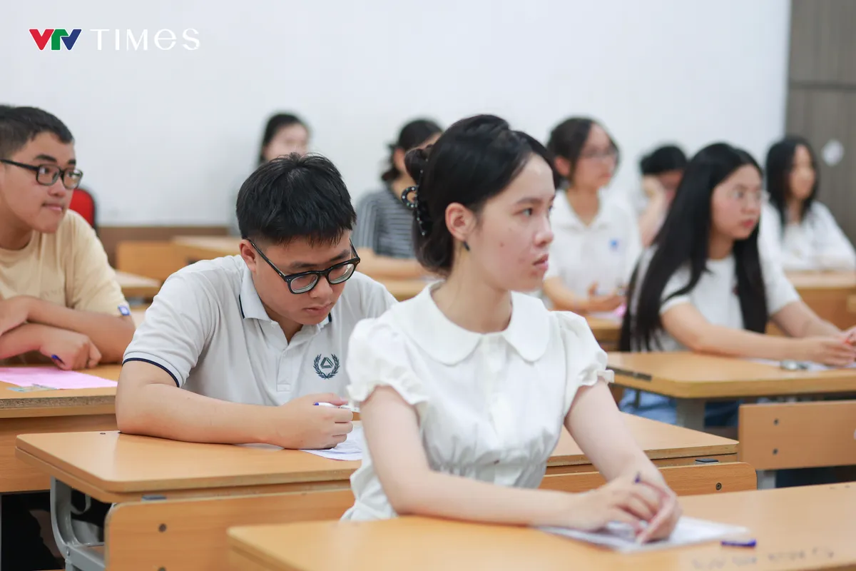 Hoàn tất thủ tục dự thi tốt nghiệp THPT 2026, thí sinh cả nước sẵn sàng 'vượt vũ môn' - Ảnh 14.