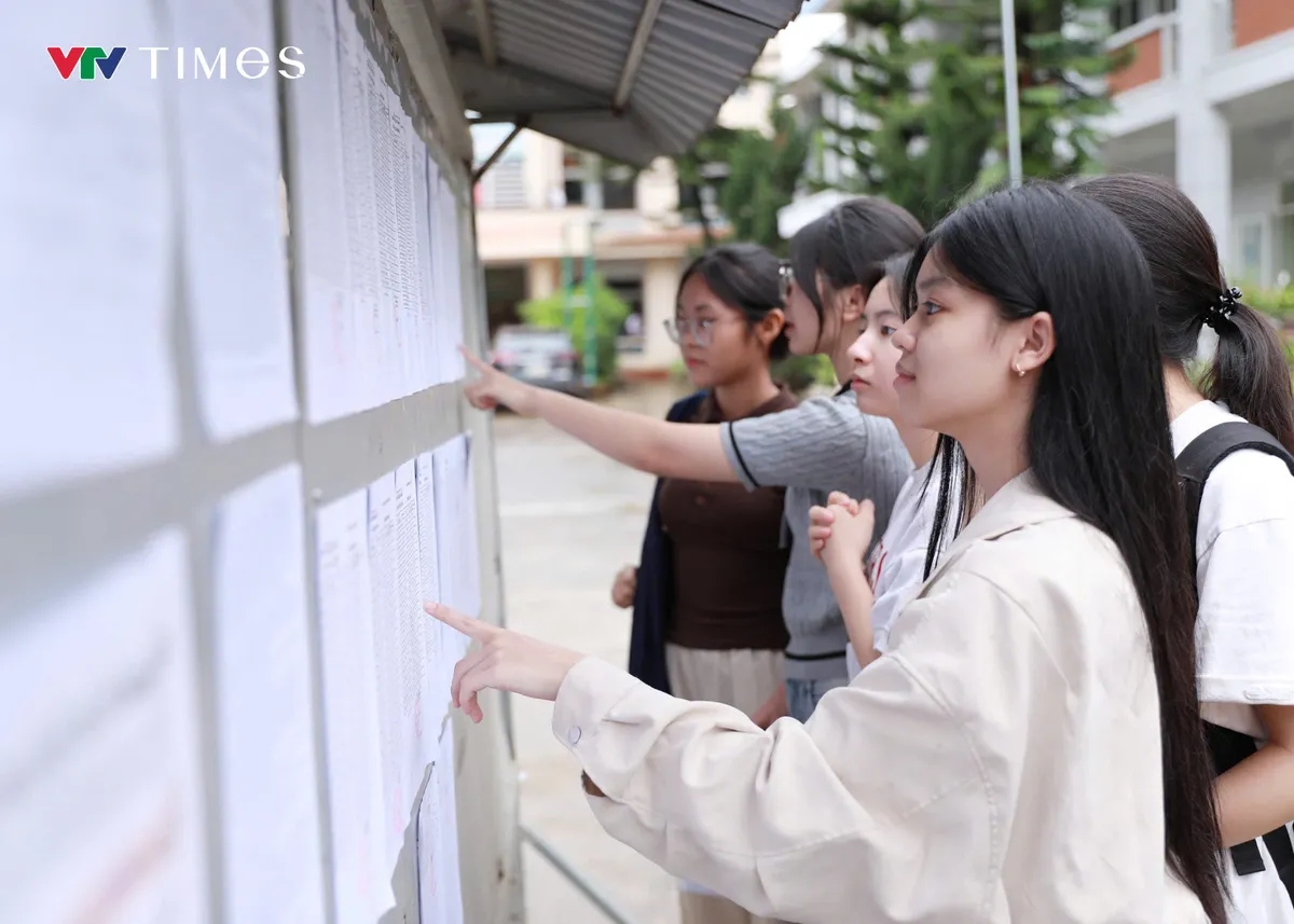 Lai Châu: Người lính quân hàm xanh và hành trình tiếp sức sĩ tử vùng biên - Ảnh 3.