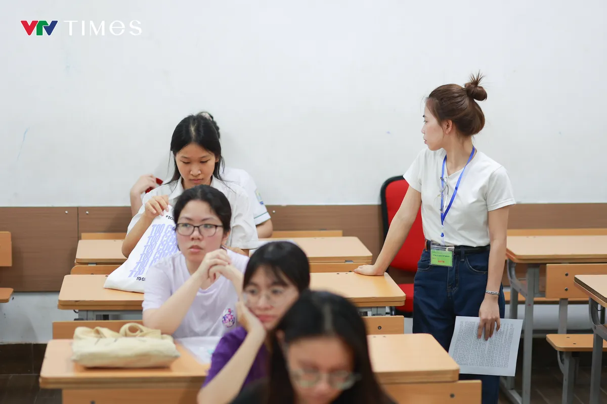 Hoàn tất thủ tục dự thi tốt nghiệp THPT 2026, thí sinh cả nước sẵn sàng 'vượt vũ môn' - Ảnh 8.