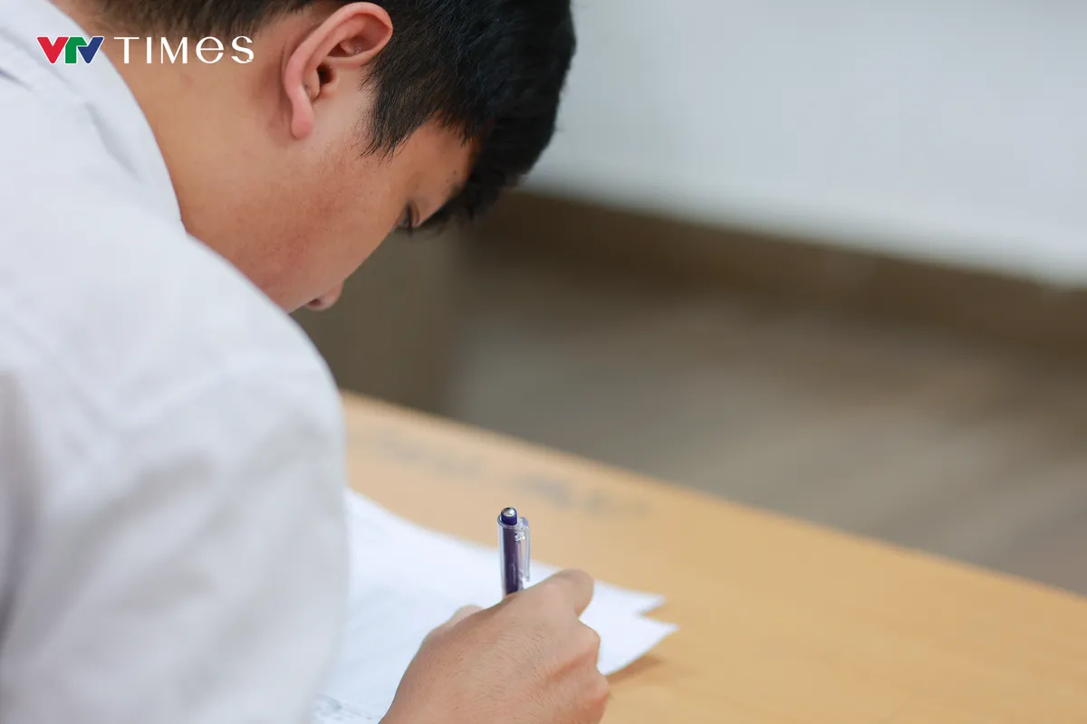 Hoàn tất thủ tục dự thi tốt nghiệp THPT 2026, thí sinh cả nước sẵn sàng 'vượt vũ môn' - Ảnh 11.