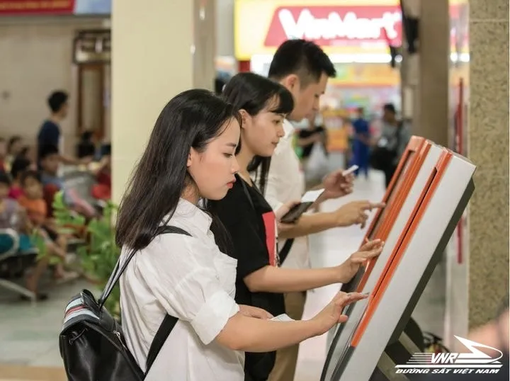 Giảm giá vé tàu cho thí sinh tham dự kỳ thi tốt nghiệp THPT và nhập học năm 2026 - Ảnh 1.