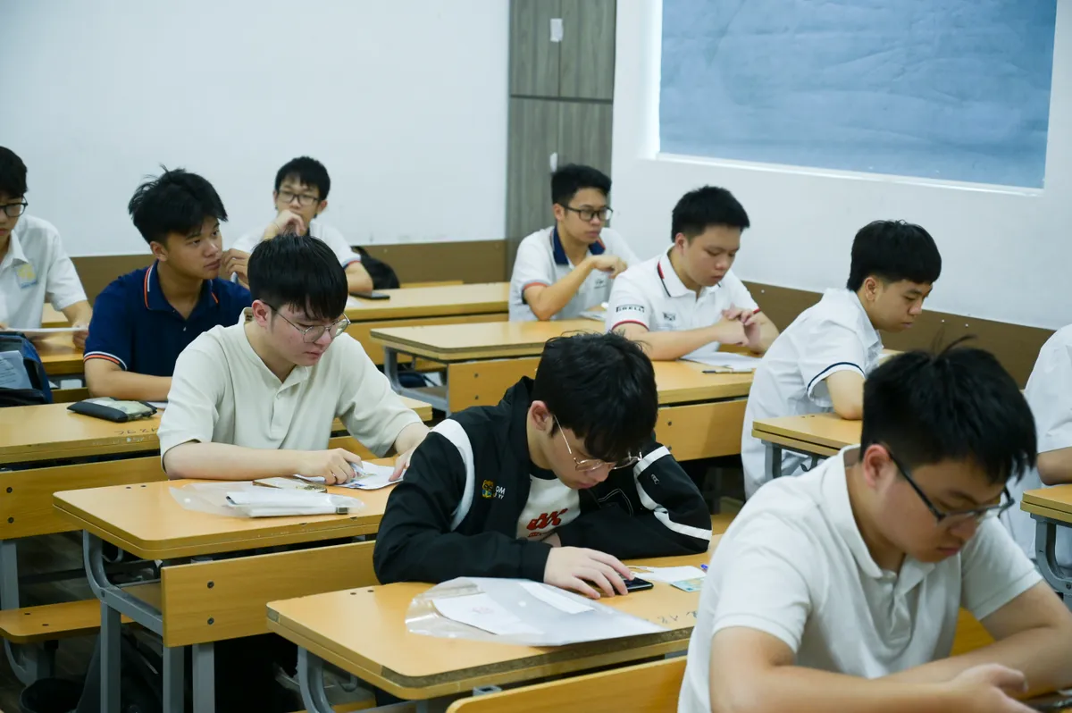 Gi&aacute;o vi&ecirc;n dự đo&aacute;n phổ điểm m&ocirc;n Văn tốt nghiệp THPT 2026 - Ảnh 2.