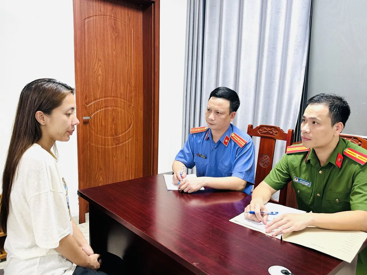 Khởi tố 2 đường d&acirc;y chế t&aacute;c trang sức giả thương hiệu nổi tiếng v&agrave; bu&ocirc;n lậu v&agrave;ng h&agrave;ng ngh&igrave;n tỷ đồng - Ảnh 1.