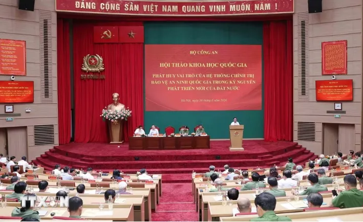 Hoàn thiện cơ chế, chính sách, pháp luật và các biện pháp bảo vệ an ninh quốc gia- Ảnh 1. Hoàn thiện cơ chế, chính sách, pháp luật và các biện pháp bảo vệ an ninh quốc gia- Ảnh 1.