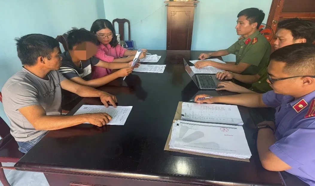 Học sinh lớp 10 ở Nghệ An x&acirc;m nhập hệ thống ti&ecirc;m chủng quốc gia, rao b&aacute;n 20 triệu dữ liệu c&aacute; nh&acirc;n- Ảnh 1.