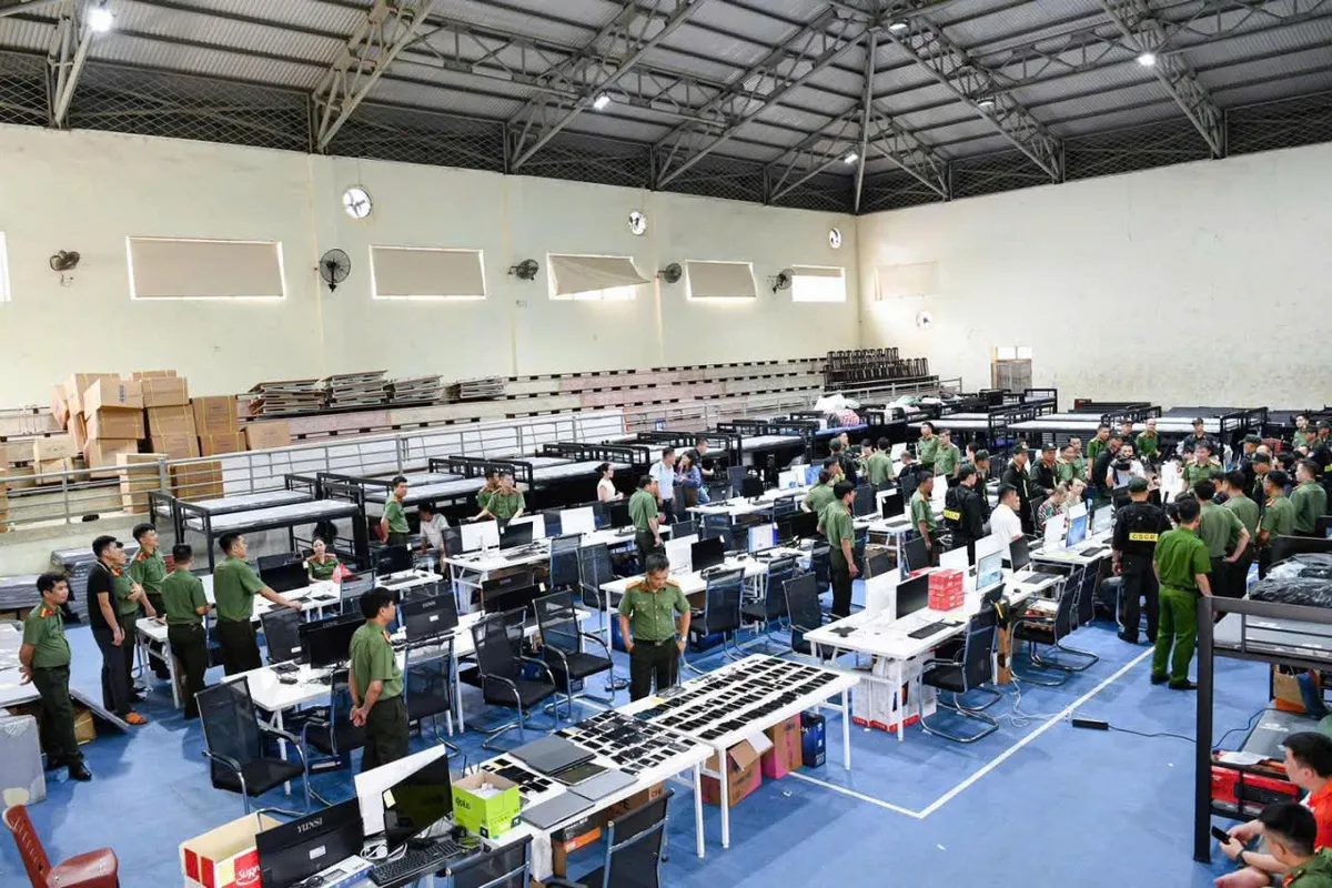 Phú Thọ ngăn chặn đường dây lừa đảo công nghệ cao xuyên quốc gia- Ảnh 2. Phú Thọ ngăn chặn đường dây lừa đảo công nghệ cao xuyên quốc gia- Ảnh 2.