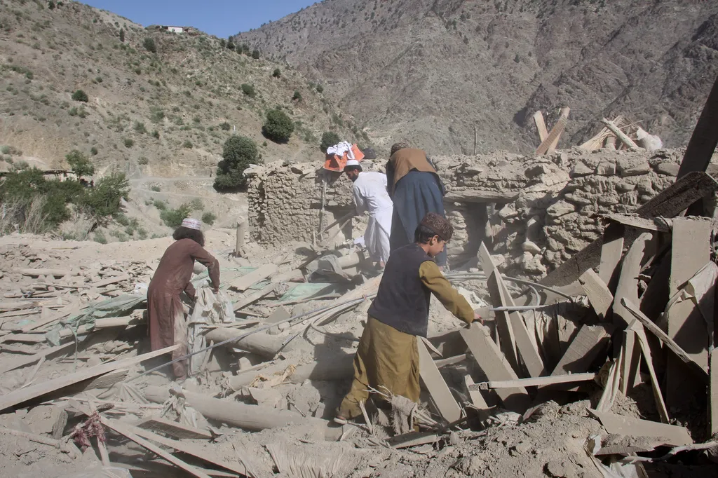 Pakistan nối lại không kích Afghanistan, nhiều người thiệt mạng - Ảnh 1. Pakistan nối lại không kích Afghanistan, nhiều người thiệt mạng - Ảnh 1.
