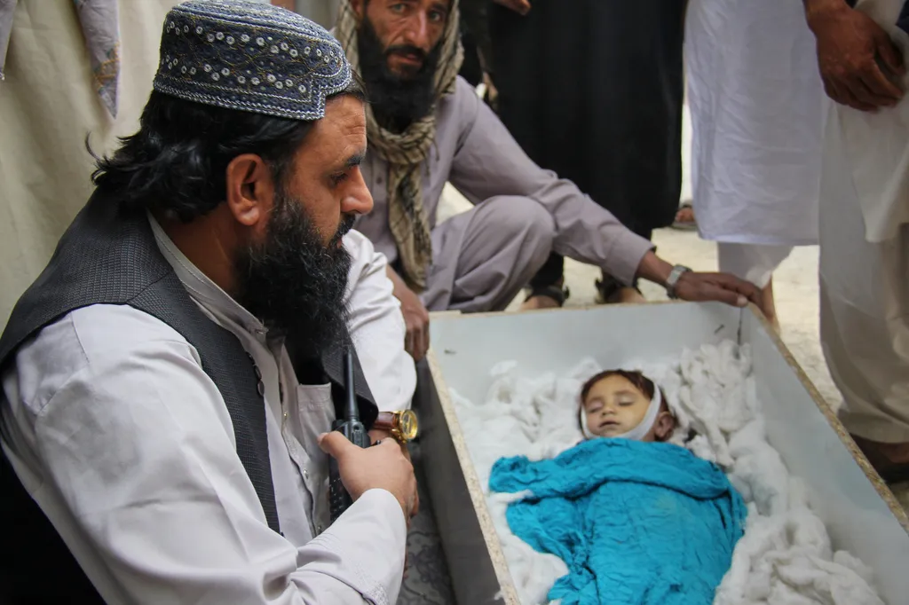 Pakistan nối lại không kích Afghanistan, nhiều người thiệt mạng - Ảnh 2. Pakistan nối lại không kích Afghanistan, nhiều người thiệt mạng - Ảnh 2.