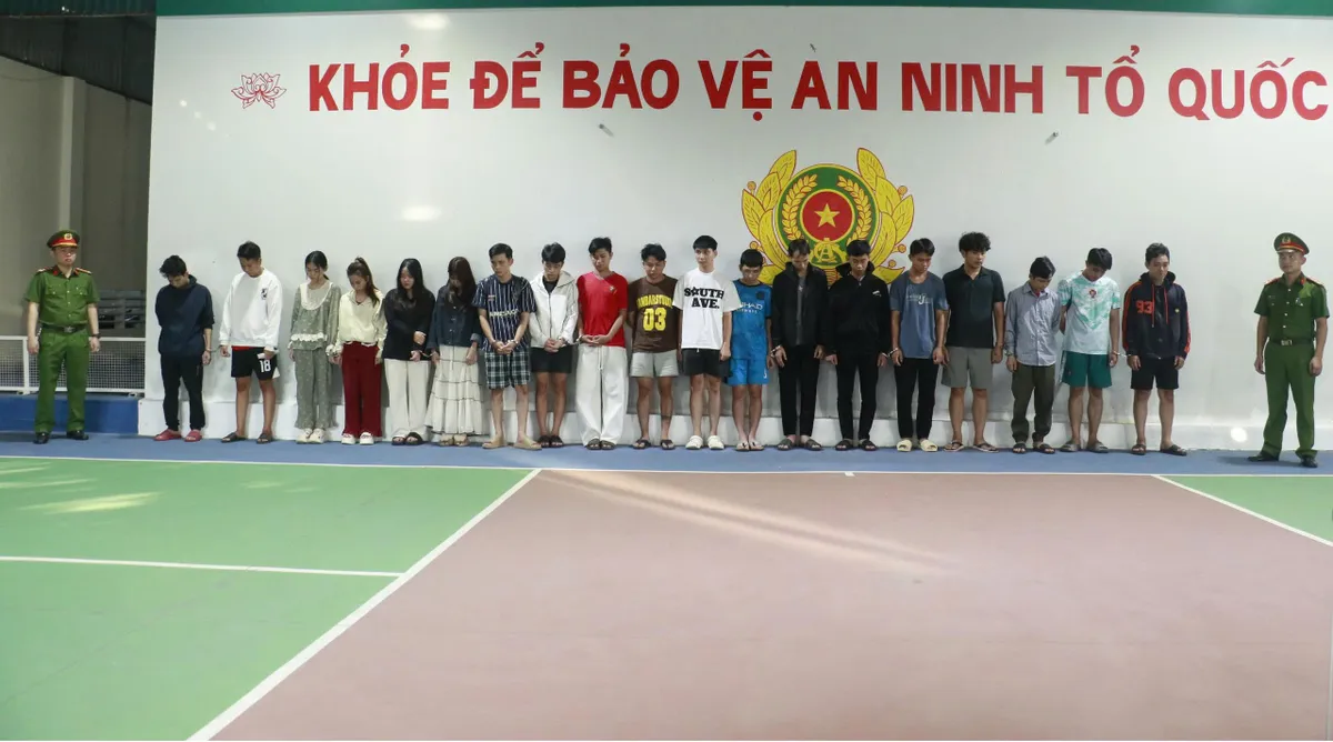 Triệt phá ổ nhóm đánh bạc qua website Sunwin và rửa tiền hàng triệu USD - Ảnh 1.