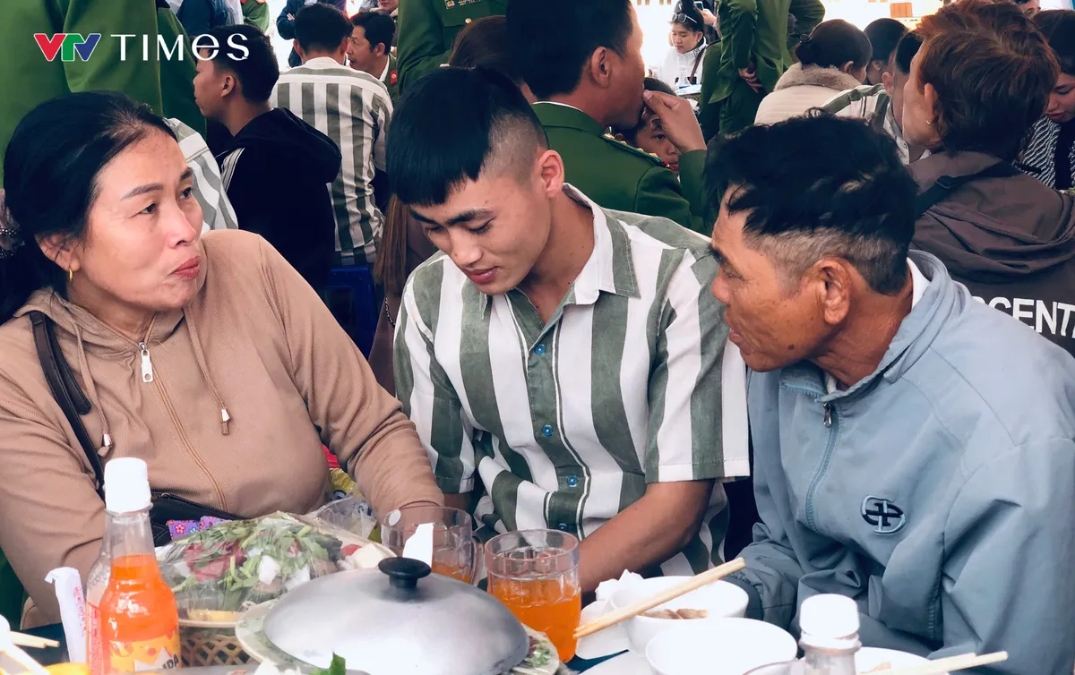 Từ 1/7, người bị tạm giam được gặp người thân vào ngày nghỉ, lễ, Tết - Ảnh 1.