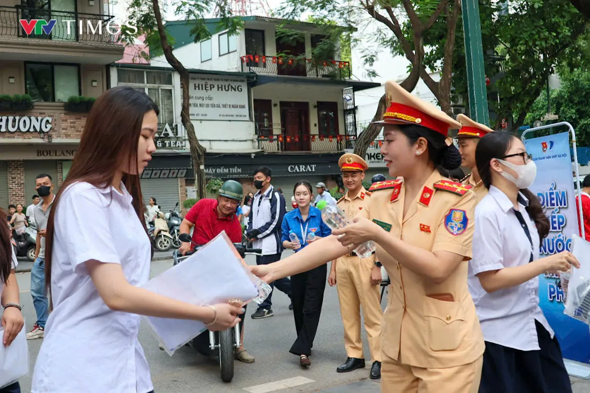 H&agrave; Nội: Bảo đảm giao th&ocirc;ng th&ocirc;ng suốt trong ng&agrave;y đầu Kỳ thi tốt nghiệp THPT năm 2026- Ảnh 1.