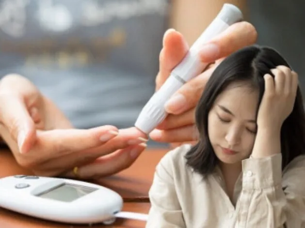 Bệnh tiểu đường &acirc;m thầm t&agrave;n ph&aacute; cơ thể như thế n&agrave;o? Những biến chứng nguy hiểm kh&ocirc;ng n&ecirc;n xem nhẹ- Ảnh 1.