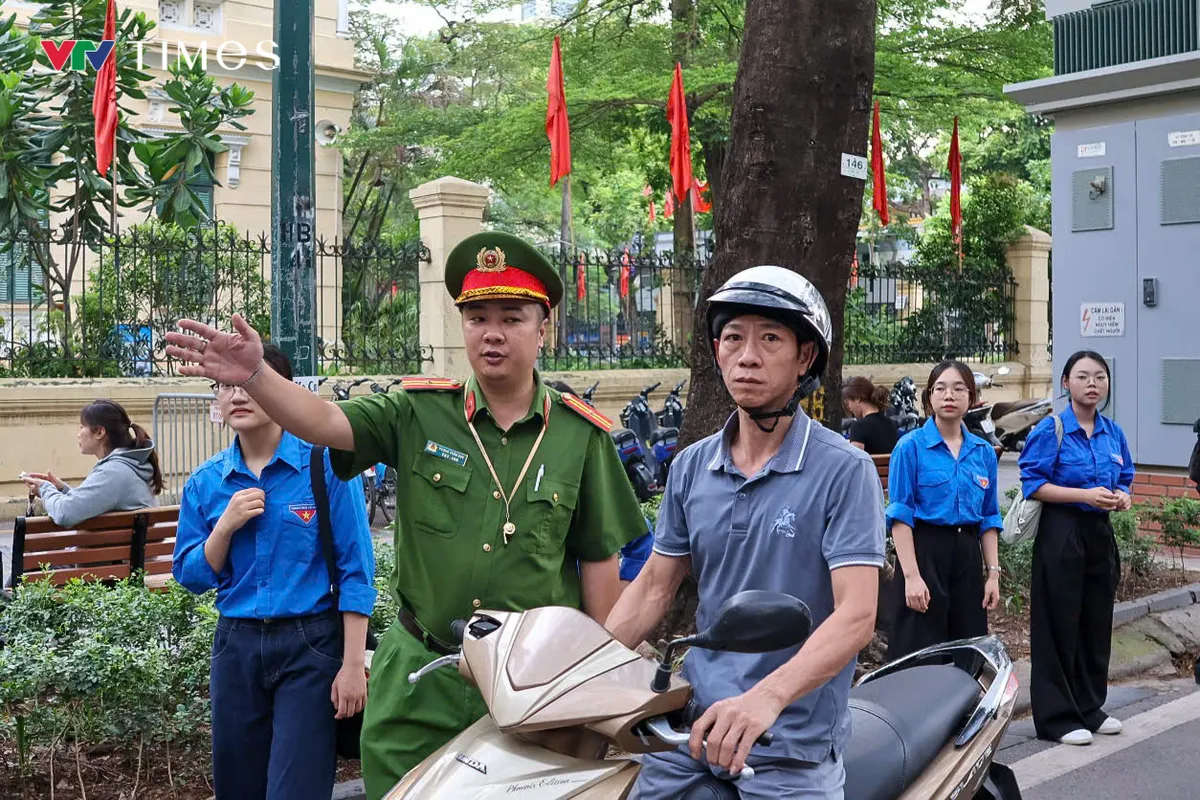 H&agrave; Nội: Bảo đảm giao th&ocirc;ng th&ocirc;ng suốt trong ng&agrave;y đầu Kỳ thi tốt nghiệp THPT năm 2026- Ảnh 2.