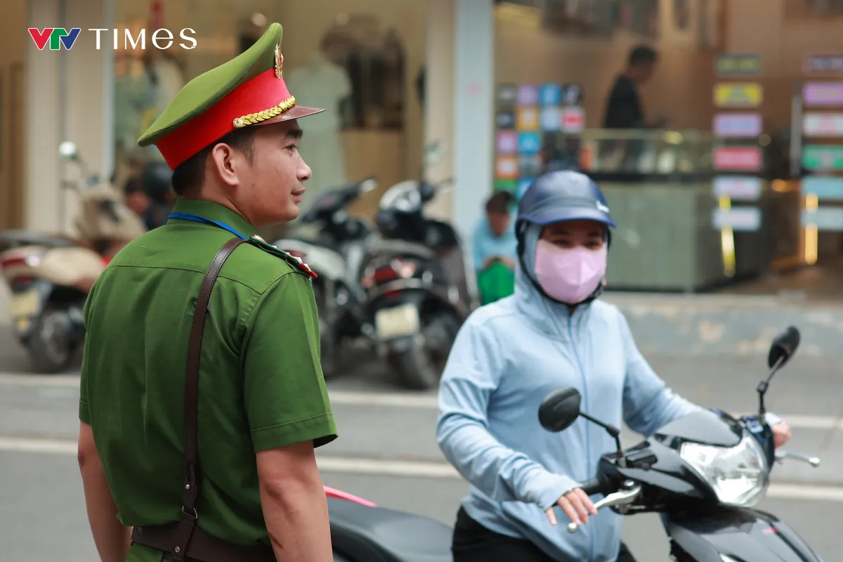 Hoàn thành 2 môn thi bắt buộc, thí sinh tự tin bước vào ngày thi cuối - Ảnh 9.