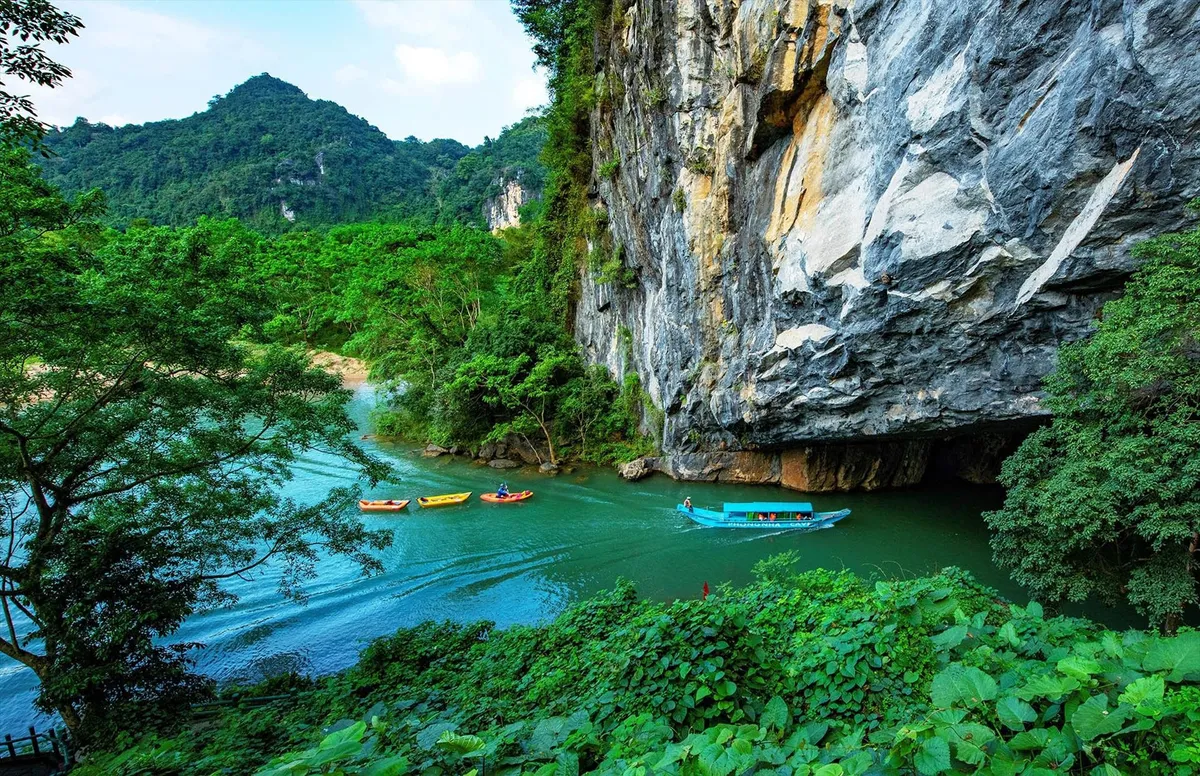 Hành trình khám phá vương quốc hang động tại Quảng Bình- Ảnh 2. Hành trình khám phá vương quốc hang động tại Quảng Bình- Ảnh 2.