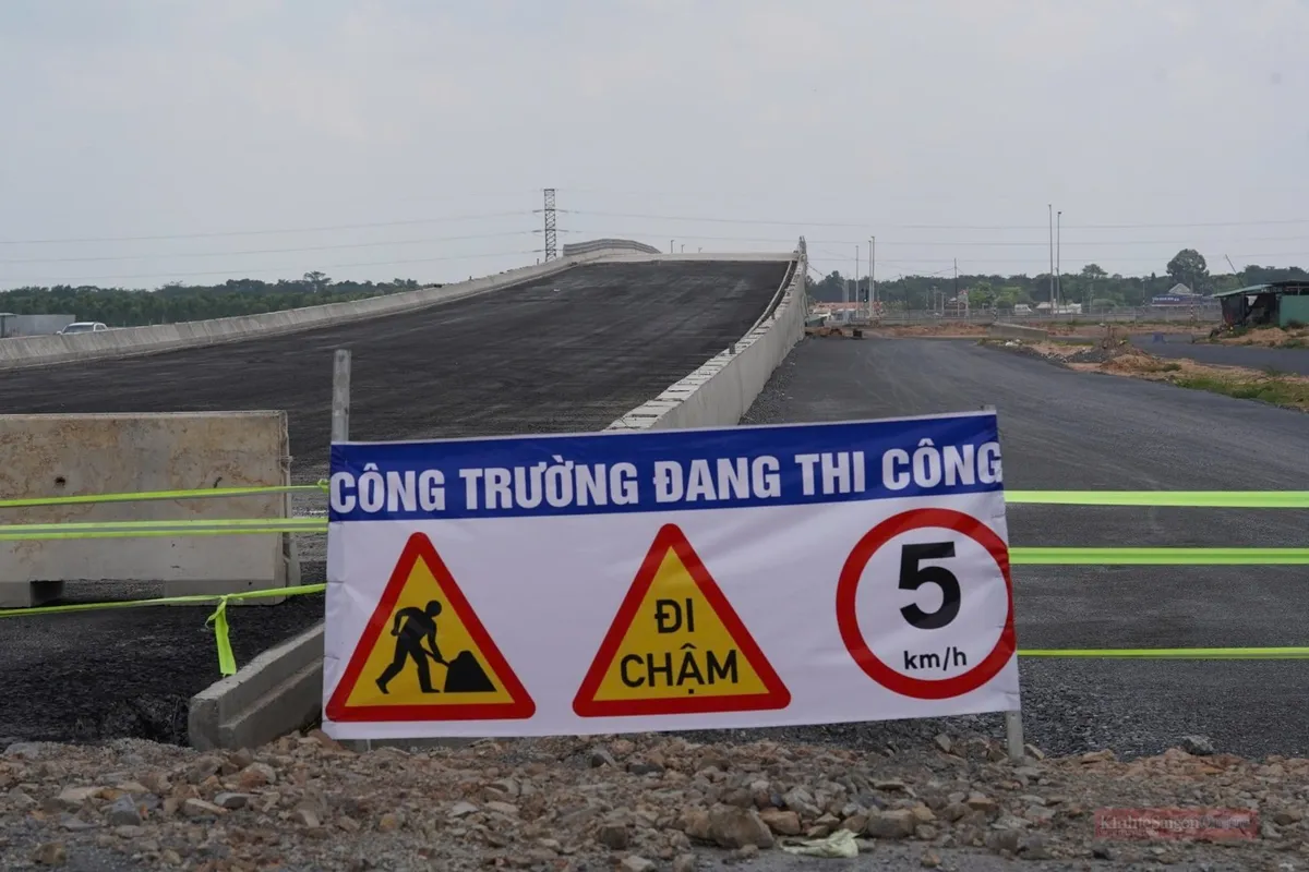 V&agrave;nh đai 3 TP. Hồ Ch&iacute; Minh qua Đồng Nai ho&agrave;n th&agrave;nh nhiều hạng mục quan trọng
- Ảnh 6.