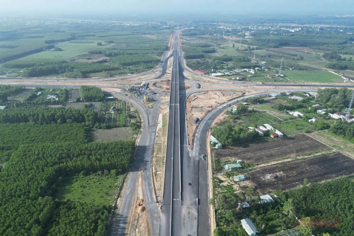 V&agrave;nh đai 3 TP. Hồ Ch&iacute; Minh qua Đồng Nai ho&agrave;n th&agrave;nh nhiều hạng mục quan trọng
- Ảnh 10.