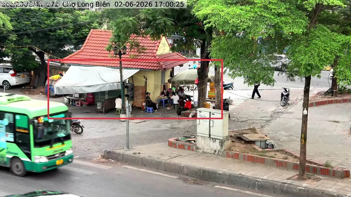 Hà Nội xử lý hơn 1.100 trường hợp vi phạm trật tự đô thị bị qua camera AI, UAV - Ảnh 1.