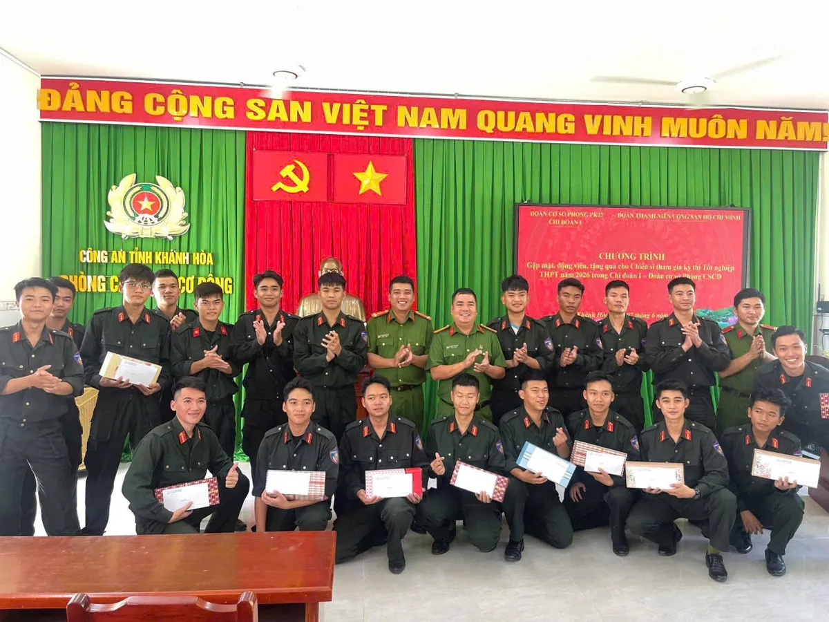 Công an Khánh Hòa: Đồng loạt ra quân "Tiếp sức mùa thi", đồng hành cùng sĩ tử năm 2026 - Ảnh 6.