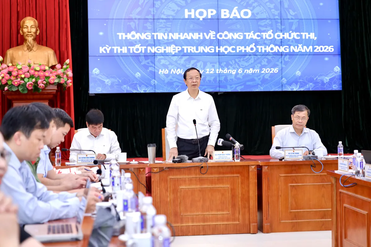 Bộ GD&ĐT n&oacute;i g&igrave; về thi tốt nghiệp THPT tr&ecirc;n m&aacute;y t&iacute;nh từ 2027? - Ảnh 3.