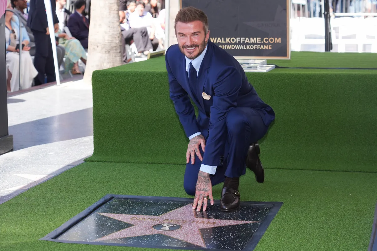 Brooklyn vắng mặt, Tom Cruise xuất hiện trong ng&agrave;y David Beckham nhận ng&ocirc;i sao tr&ecirc;n Đại lộ Danh vọng- Ảnh 4.