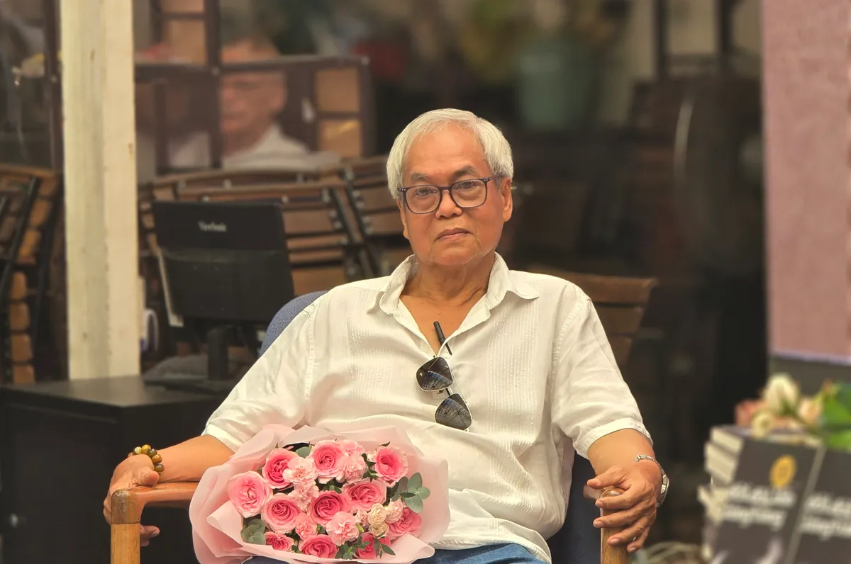 Nguy&ecirc;n t&aacute;c văn học của phim '12A v&agrave; 4H' c&oacute; th&ecirc;m phi&ecirc;n bản về tuổi trưởng th&agrave;nh rực rỡ?- Ảnh 2.