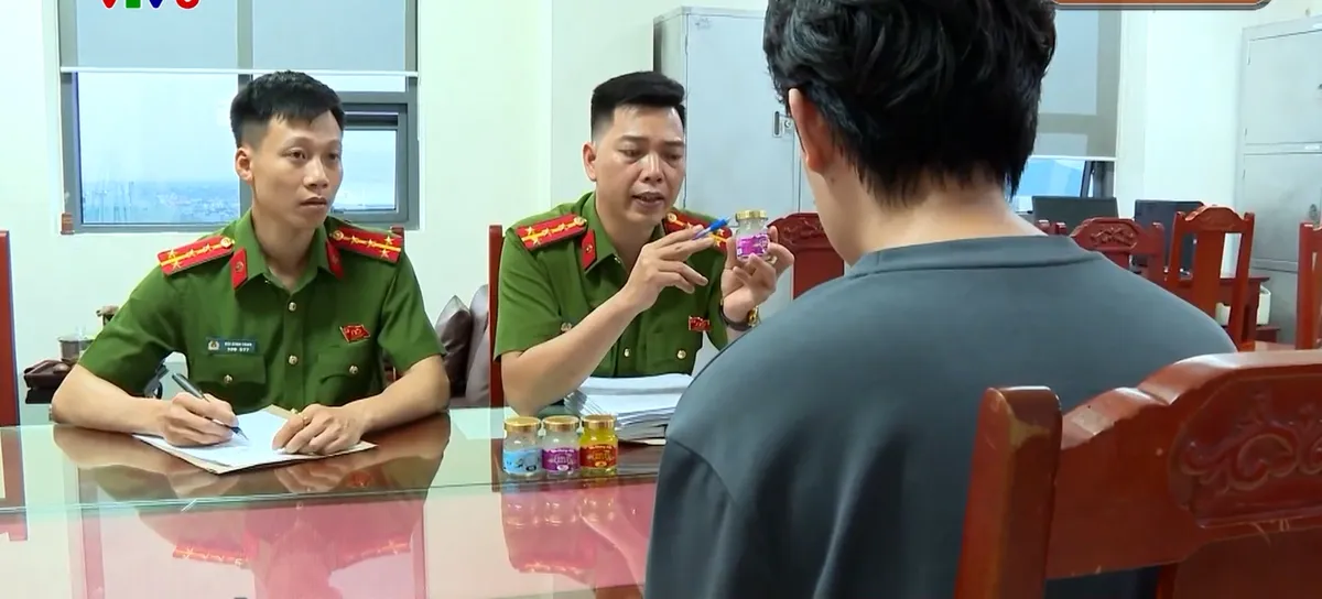 Thu giữ hơn 70.000 hũ yến chưng giả, khởi tố 2 đối tượng sản xuất thực phẩm giả- Ảnh 2.