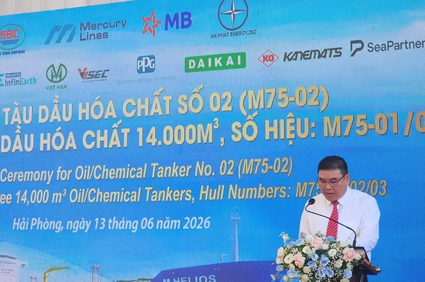 Đặt ky đóng mới tàu dầu hóa chất 14.000m³- Ảnh 4. Đặt ky đóng mới tàu dầu hóa chất 14.000m³- Ảnh 4.