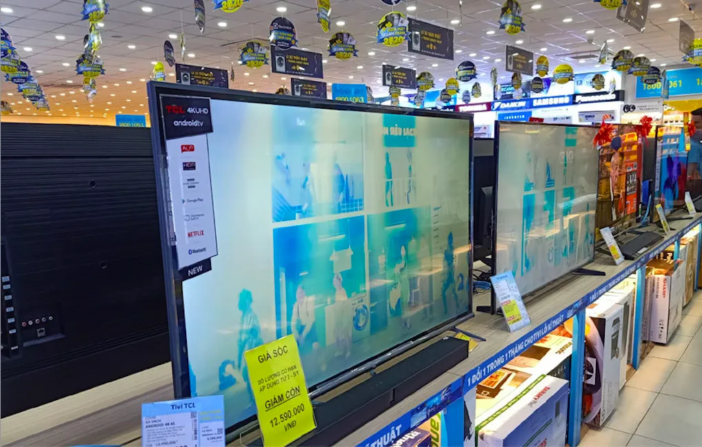 TV gi&aacute; rẻ bước v&agrave;o thời kỳ b&ugrave;ng nổ: M&agrave;n h&igrave;nh khổng lồ, c&ocirc;ng nghệ cao, gi&aacute; dễ tiếp cận- Ảnh 1.