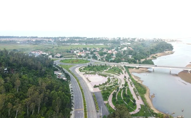 Thu tiền sử dụng đất thấp, Quảng Ngãi tăng tốc đấu giá các khu đất sạch- Ảnh 1. Thu tiền sử dụng đất thấp, Quảng Ngãi tăng tốc đấu giá các khu đất sạch- Ảnh 1.