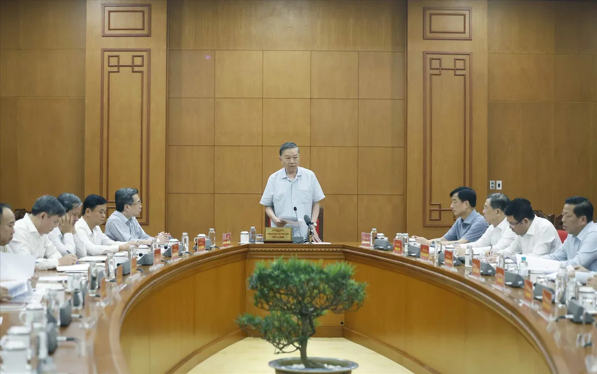 Giải m&atilde; nghịch l&yacute; "mỏ v&agrave;ng" t&agrave;i nguy&ecirc;n v&agrave; kh&aacute;t vọng tự chủ c&ocirc;ng nghệ l&otilde;i - Ảnh 3.