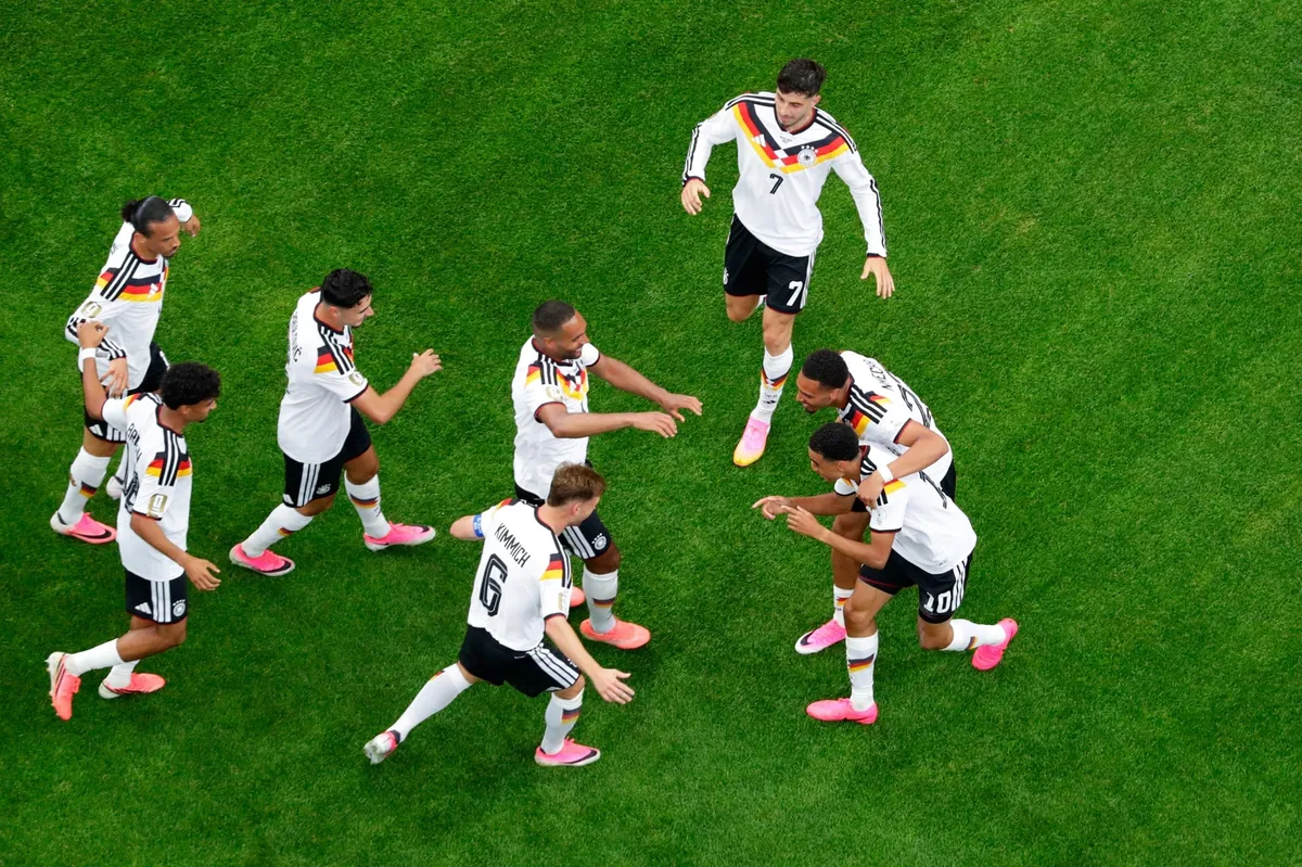 Đức đại thắng 7-1, vượt Brazil trở thành đội ghi nhiều bàn nhất lịch sử World Cup - Ảnh 1. Đức đại thắng 7-1, vượt Brazil trở thành đội ghi nhiều bàn nhất lịch sử World Cup - Ảnh 1.