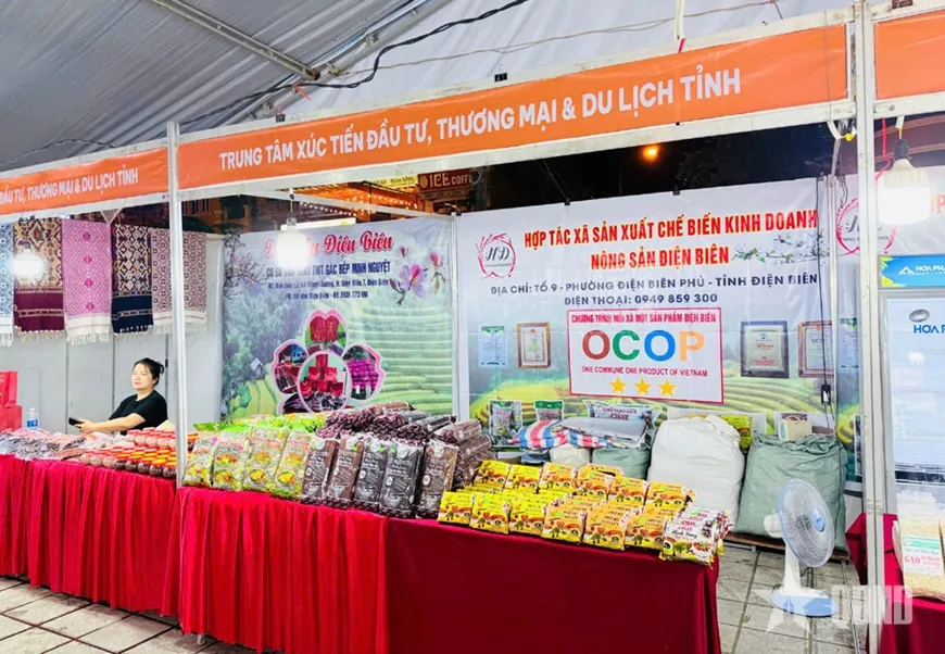 Điện Bi&ecirc;n: 230 gian h&agrave;ng tham gia hội chợ x&uacute;c tiến thương mại v&agrave; sản phẩm OCOP- Ảnh 1.
