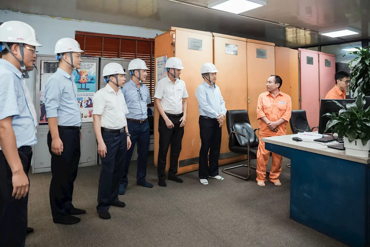 EVNGENCO1: Nỗ lực cao nhất cho cấp điện cao điểm mùa khô- Ảnh 1. EVNGENCO1: Nỗ lực cao nhất cho cấp điện cao điểm mùa khô- Ảnh 1.