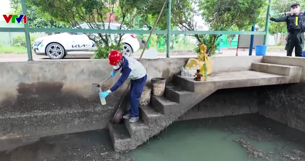 H&Agrave;NG LOẠT DOANH NGHIỆP TẠI KHU C&Ocirc;NG NGHIỆP QUANG MINH XẢ THẢI VƯỢT CHUẨN - Ảnh 2.