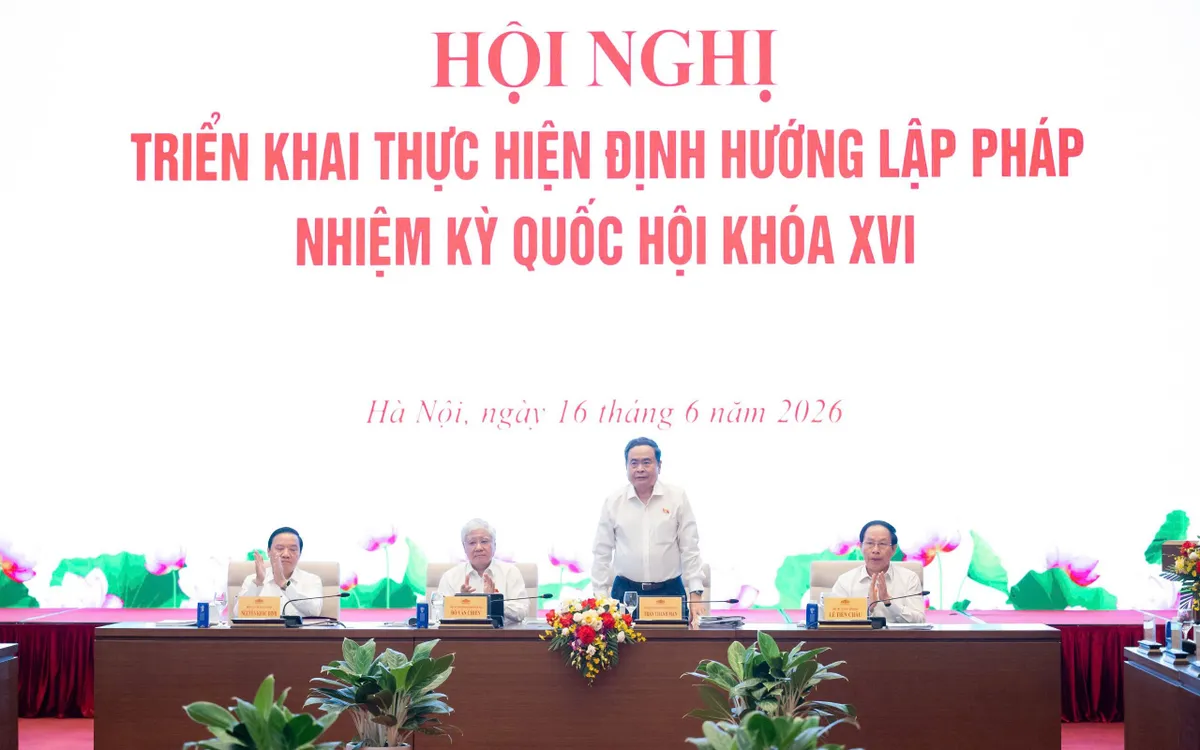 Ủy viên Bộ Chính trị, Chủ tịch Quốc hội Trần Thanh Mẫn chủ trì Hội nghị. Ảnh: QH