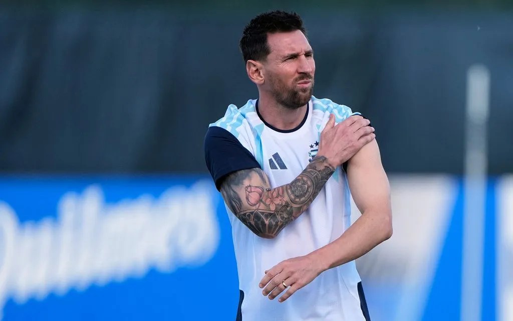 Lionel Messi trong buổi tập ngày 15 tháng 6 tại Kansas City, Kansas. (Ảnh: AP/Charlie Riedel)