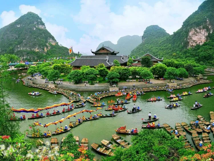 H&agrave;nh tr&igrave;nh về miền di sản văn h&oacute;a vật thể: Đi t&igrave;m những mảnh gh&eacute;p của thời gian- Ảnh 1.