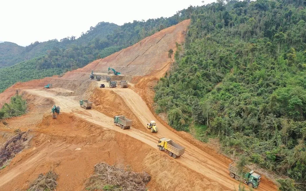 Một số dự án giao thông trọng điểm tiếp tục thiếu vật liệu thi công - Ảnh: Báo Chính phủ