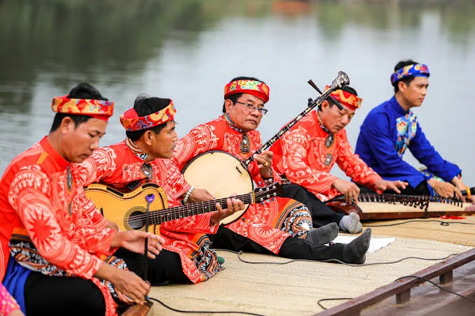 Di sản văn hóa phi vật thể: Hồn cốt dân tộc và mạch nguồn kết nối thế hệ- Ảnh 3. Di sản văn hóa phi vật thể: Hồn cốt dân tộc và mạch nguồn kết nối thế hệ- Ảnh 3.