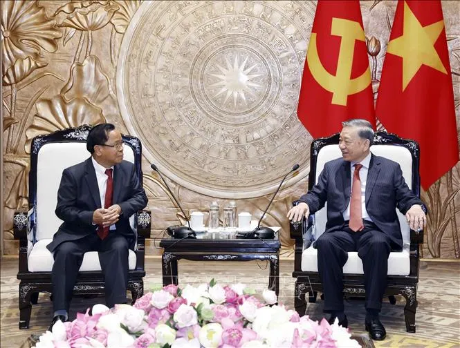 Tổng B&iacute; thư, Chủ tịch nước T&ocirc; L&acirc;m đề nghị Việt Nam - L&agrave;o tăng cường phối hợp x&acirc;y dựng h&agrave;nh lang ph&aacute;p l&yacute; kết nối hai nước- Ảnh 1.