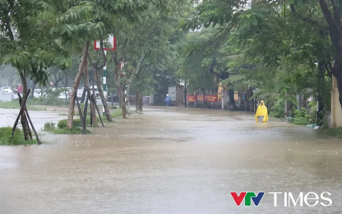 Mưa lớn ở nhiều nơi, có nơi trên 100mm, đề phòng lũ quét, sạt lở đất - Ảnh 1.