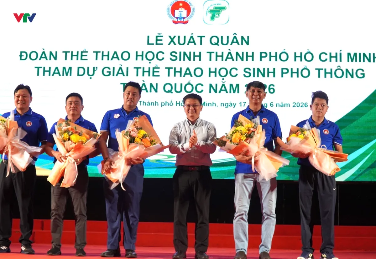 Học sinh TP Hồ Ch&iacute; Minh x&aacute;c lập kỷ lục tại Hội thi Thể dục thể thao- Ảnh 14.