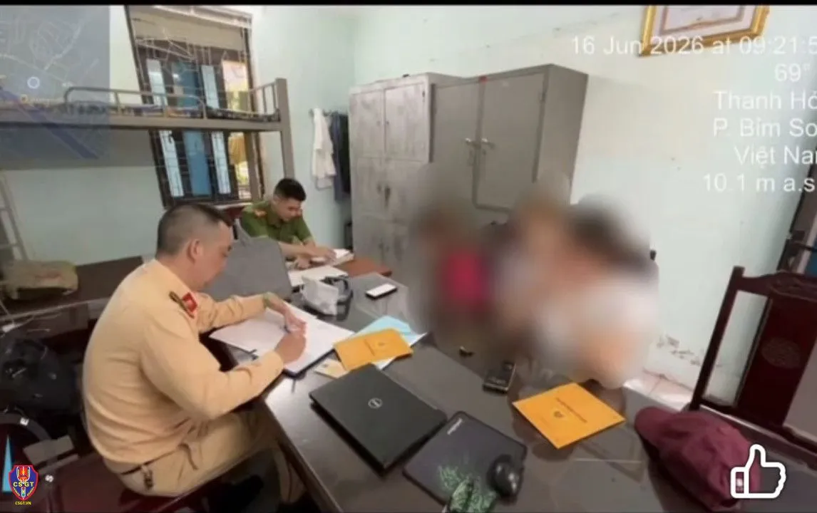 T&agrave;i xế &ocirc; t&ocirc; kh&ocirc;ng bằng l&aacute;i, hết đăng kiểm chạy cao tốc bị phạt hơn 31 triệu đồng- Ảnh 1.