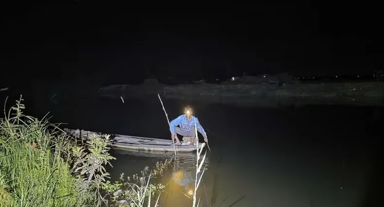Hai mẹ con tử vong dưới k&ecirc;nh nước ở Huế  - Ảnh 1.